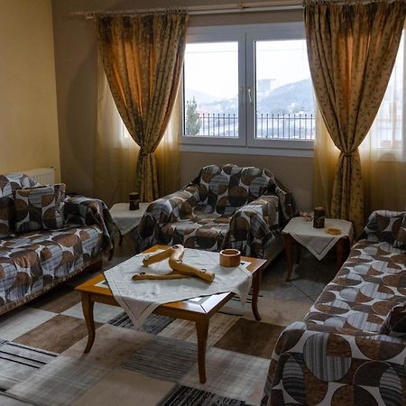 卡尔派尼西翁Dimitri'S Mountain House公寓 外观 照片