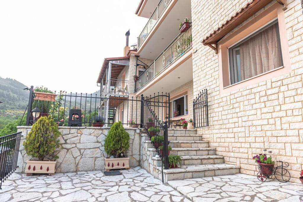 卡尔派尼西翁Dimitri'S Mountain House公寓 外观 照片