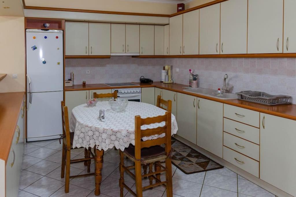卡尔派尼西翁Dimitri'S Mountain House公寓 外观 照片